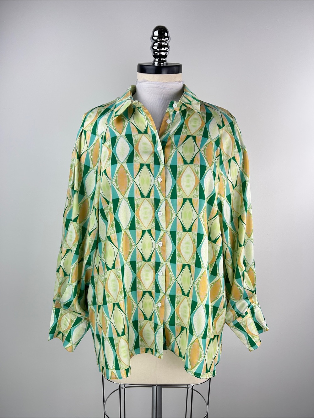 💚 3631. Oversized Geometric Print Button-Up Shirt in Green & Yellow